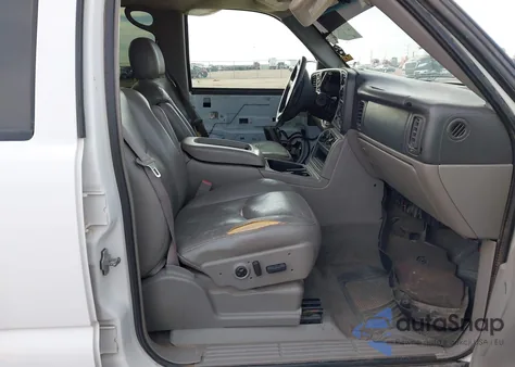 2005 Chevrolet Avalanche 1500 Z71 from USA, damaged, VIN 3GNEK12Z05G136852